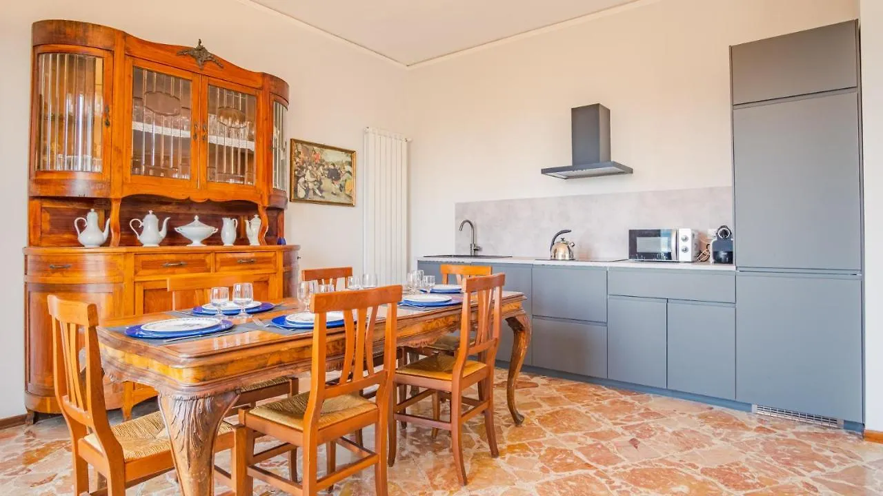 Apartment Villa Dora - Italian Homing Padenghe sul Garda Italy